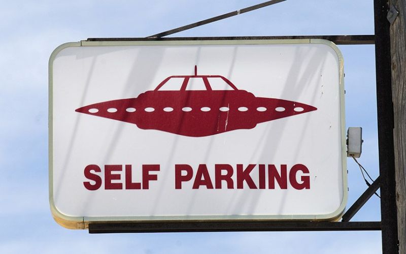 File:Self parking ale-inn.jpeg